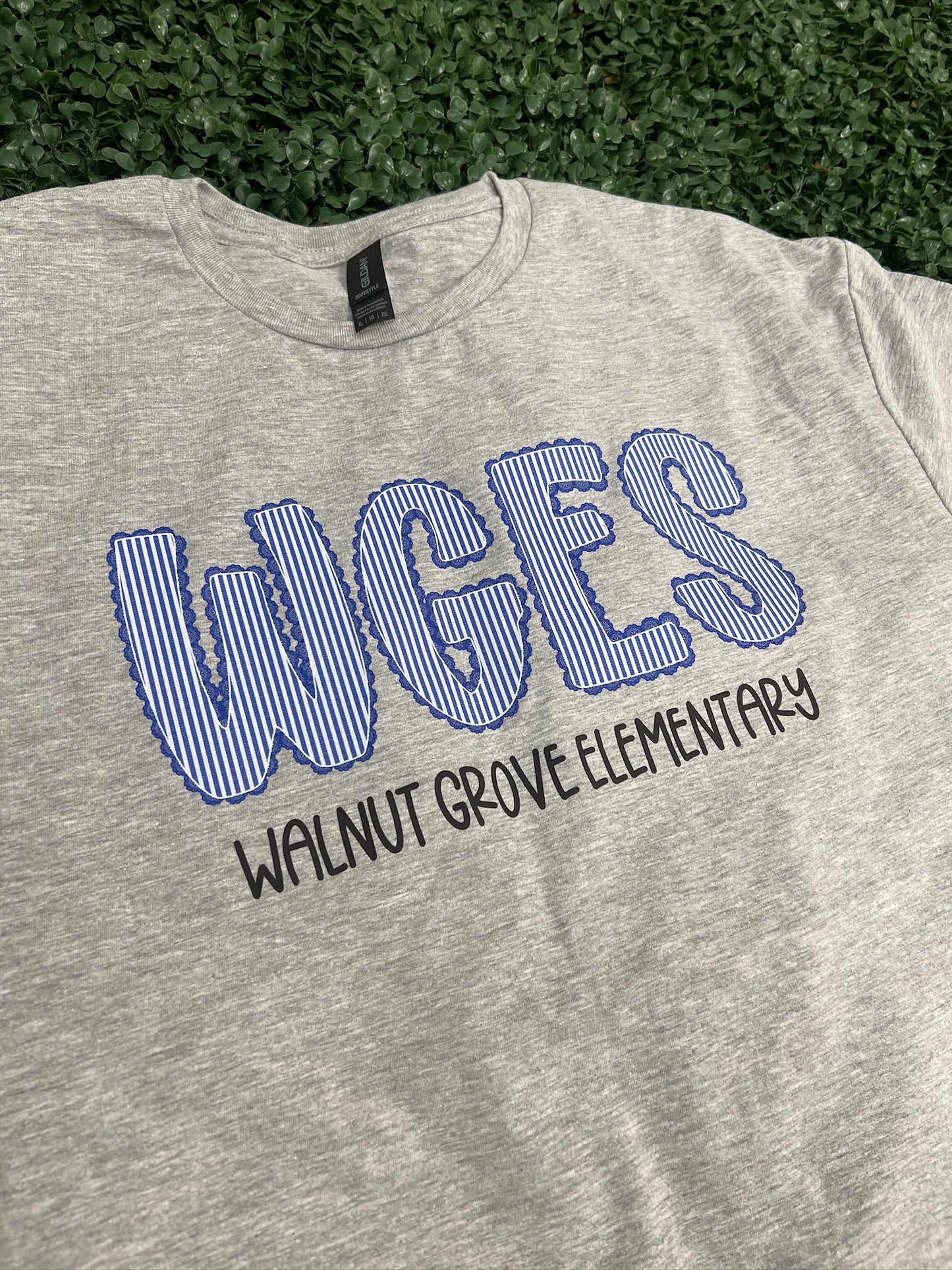 Walnut Grove Elementary Seersucker Spirit Tee - Royal Seerksucker on Gildan Softstyle Sport Gray