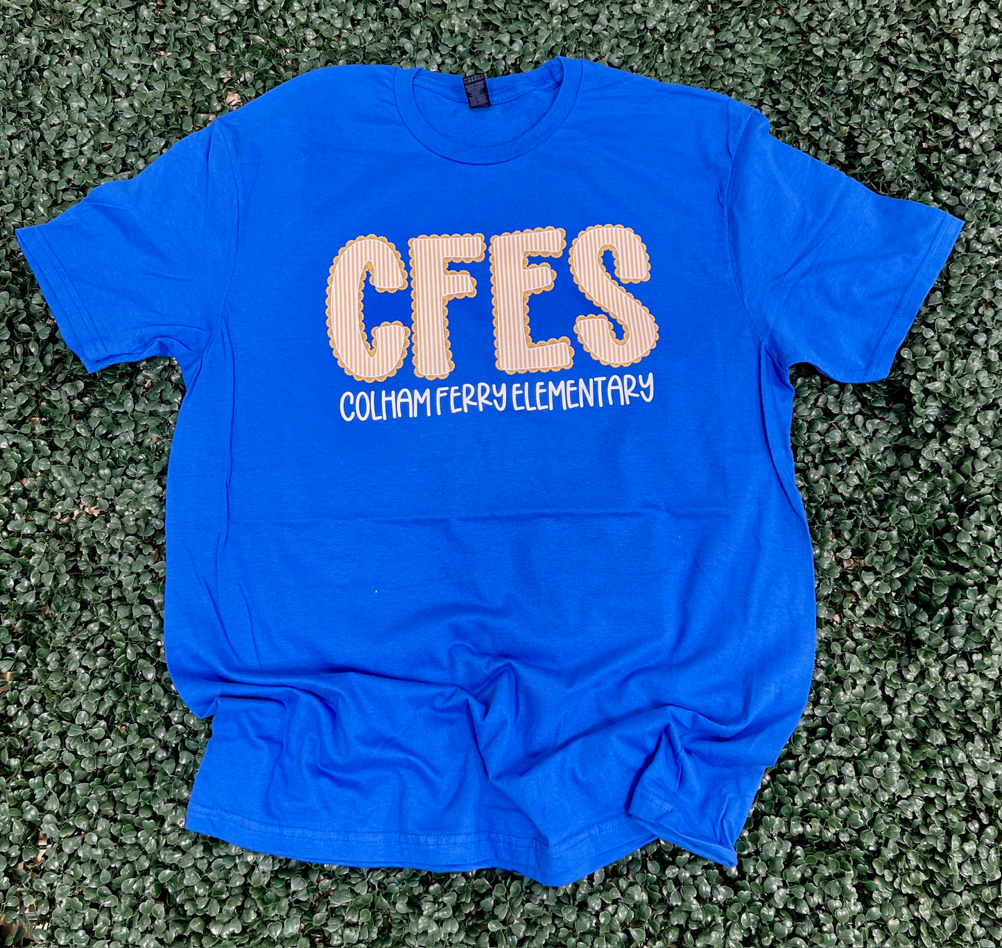 Colham Ferry Seersucker Spirit Tee - Yellow Seerksucker on Gildan Softstyle Royal