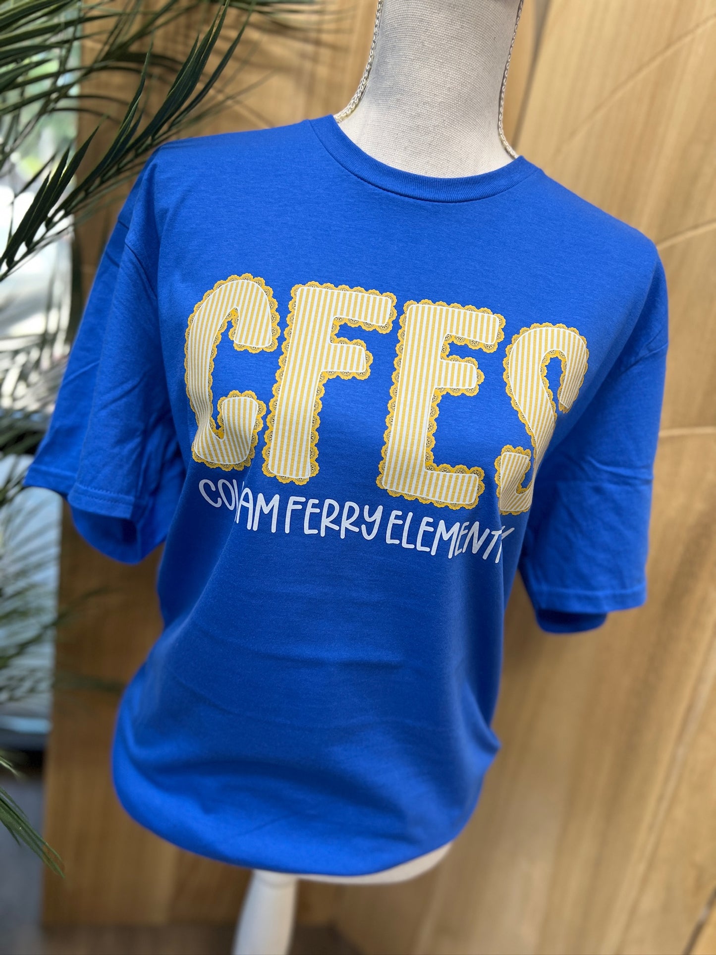 Colham Ferry Seersucker Spirit Tee - Yellow Seerksucker on Gildan Softstyle Royal